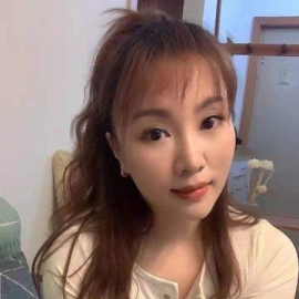 一字马小姐姐